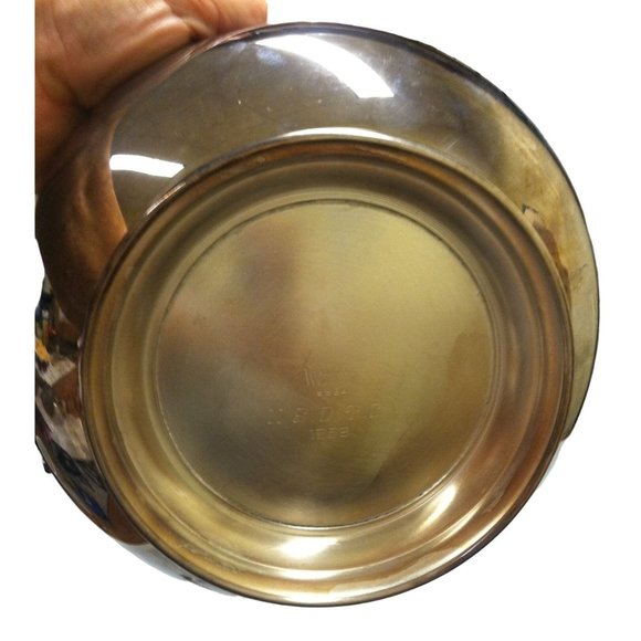 Round Silverplate Lidded Dish - 2 handles but one is off (but included) - Picture 5 of 5